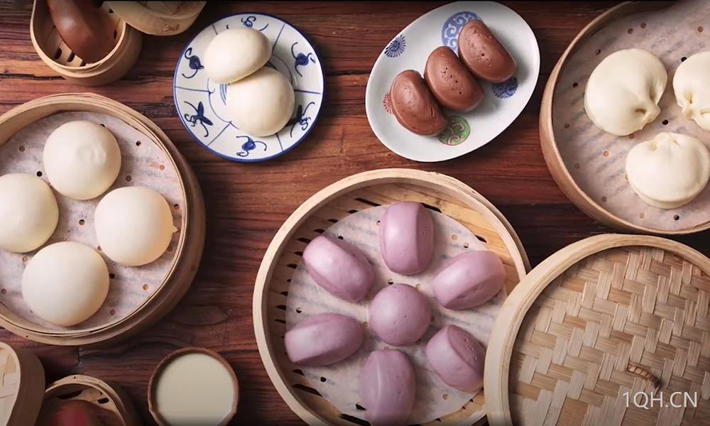 5月1日财经早餐：金价连续第四个月上涨！美乌签署自然资源开发协议，油价创三年半最大单月跌幅